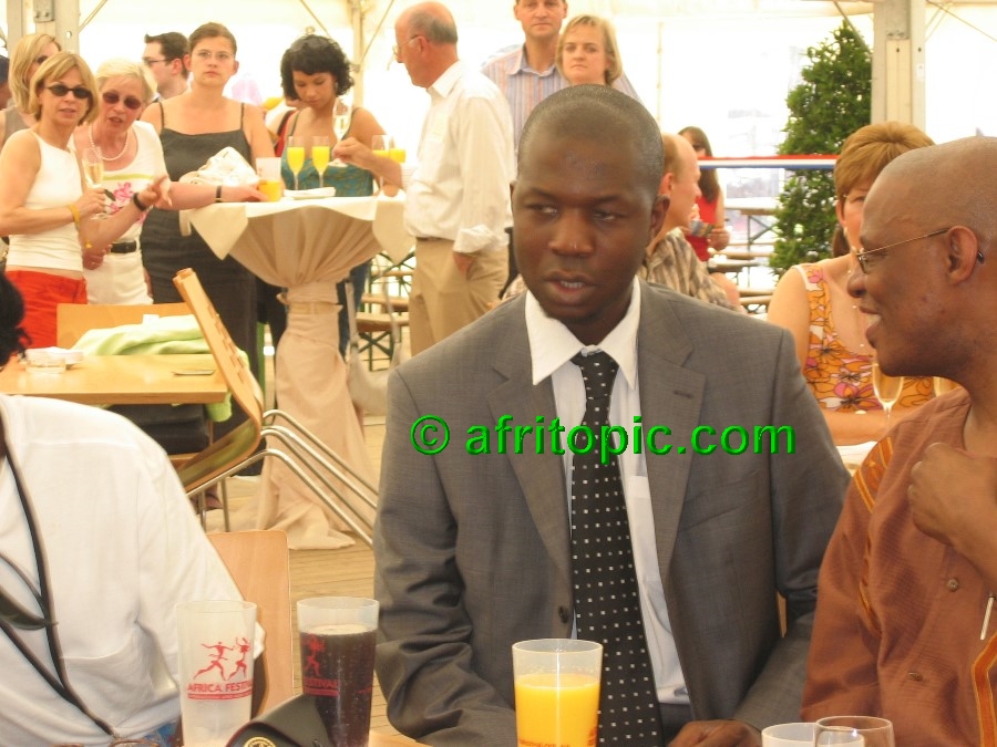 ../Images/AfricaFestival-27-28May05 015.jpg